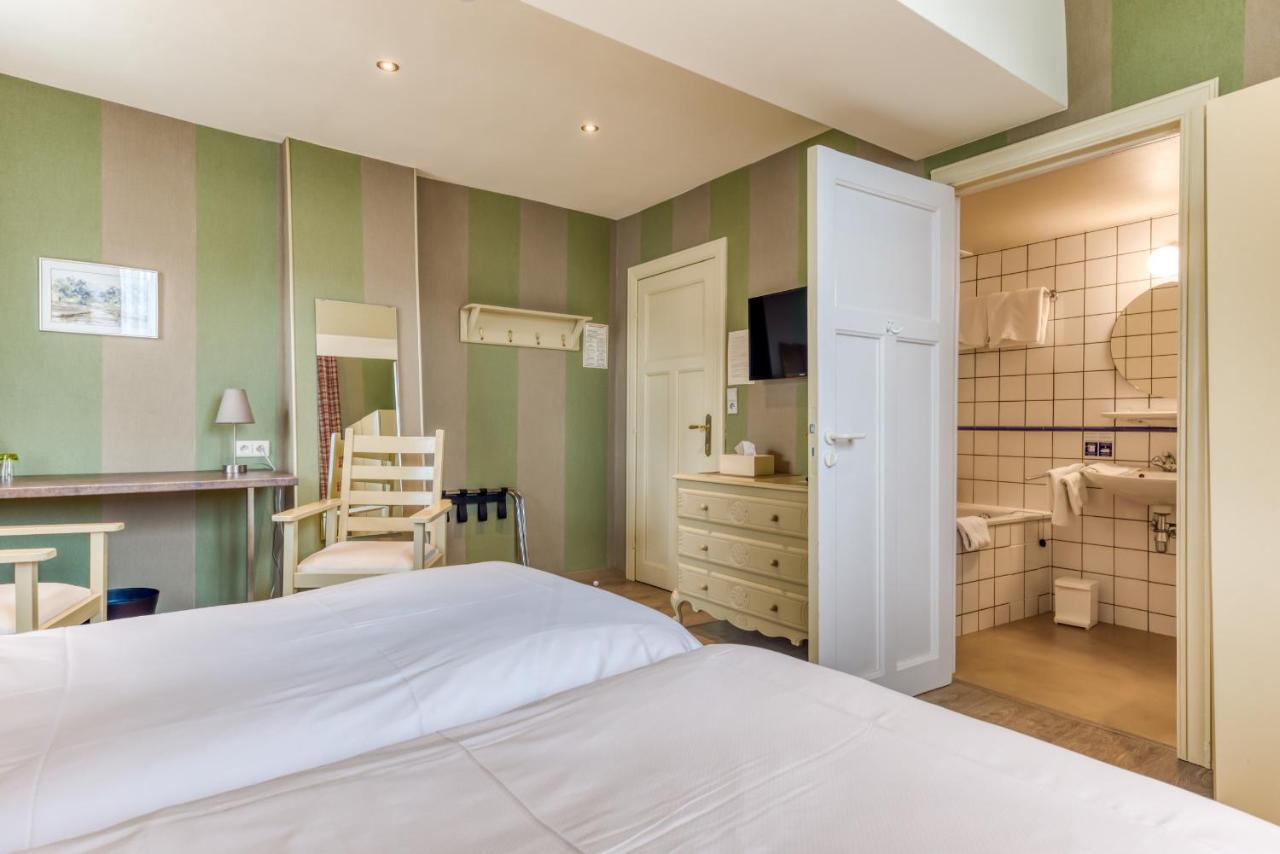 Hotel Le Cor De Chasse 圣于贝尔 外观 照片