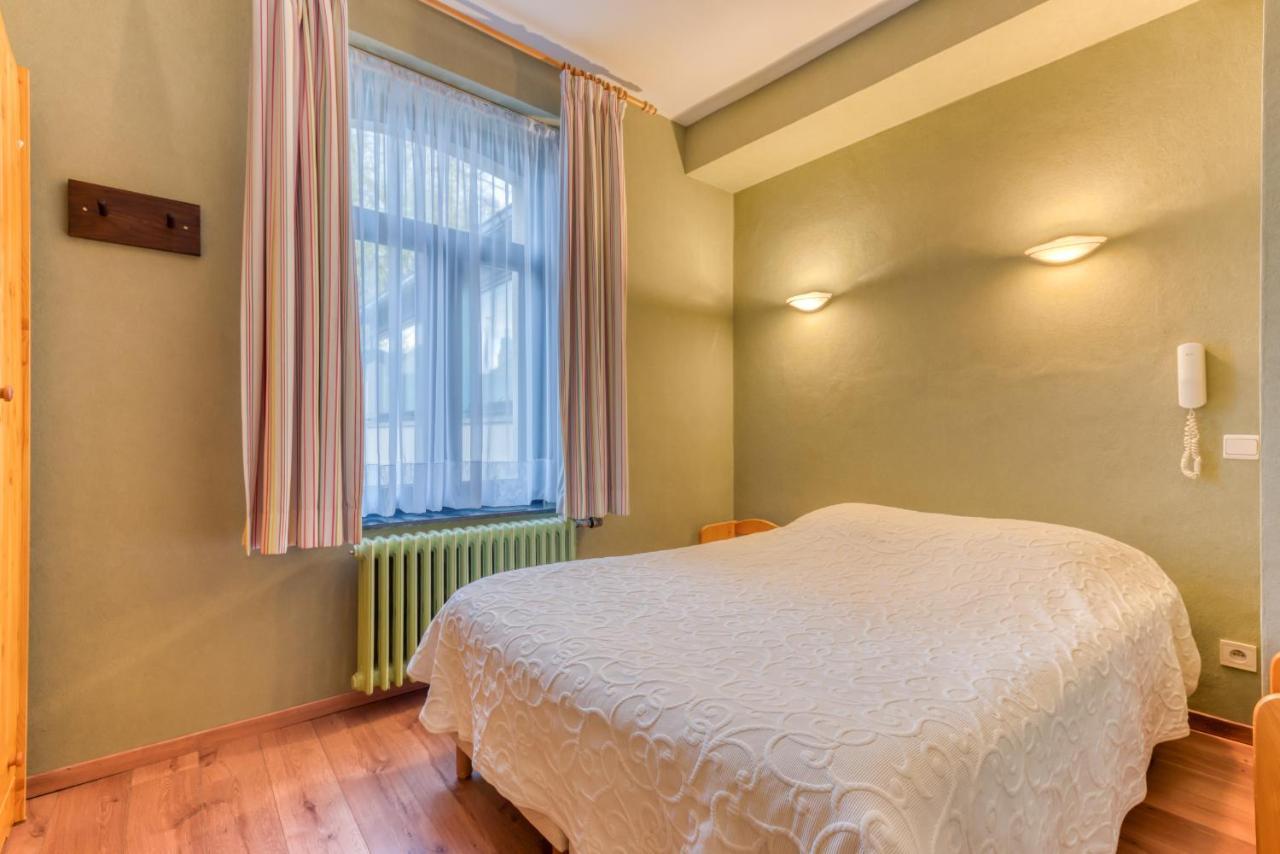 Hotel Le Cor De Chasse 圣于贝尔 外观 照片